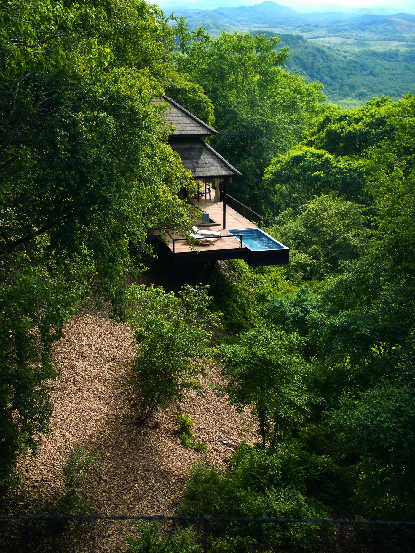 Villa al borde del bosque seco de Azuero con piscina